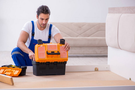 簸箕板軟件開發(fā)與素材應(yīng)用